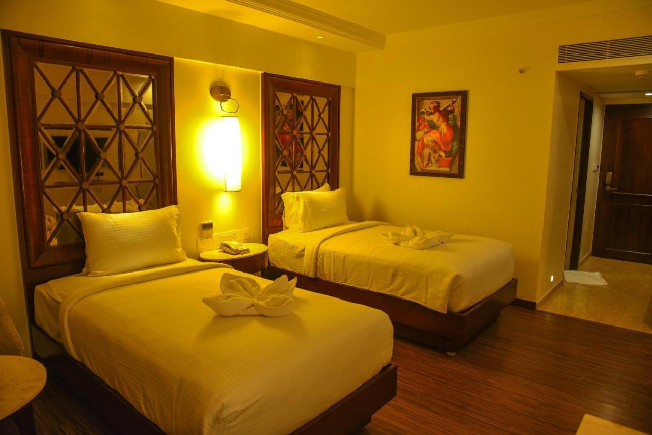 The Saibaba Hotel Chennai Exterior photo